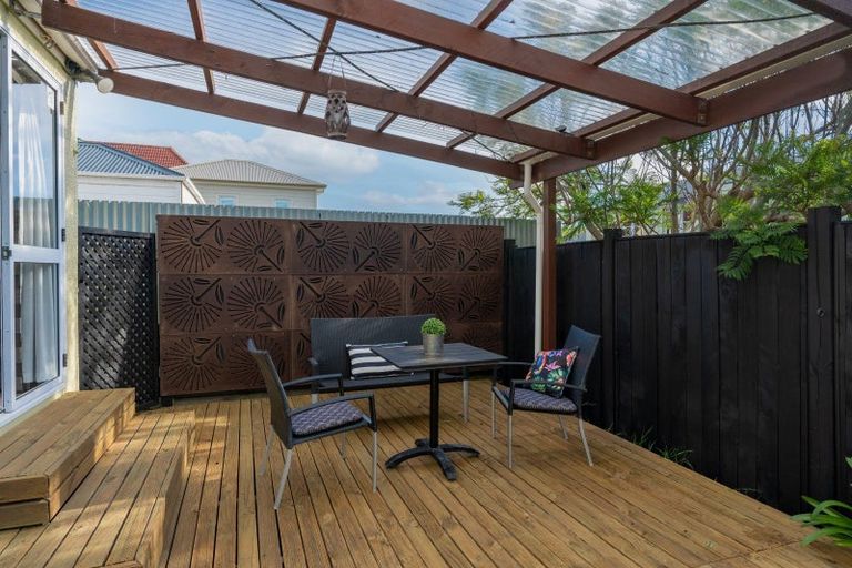 Photo of property in 407 Marine Parade, Napier South, Napier, 4110