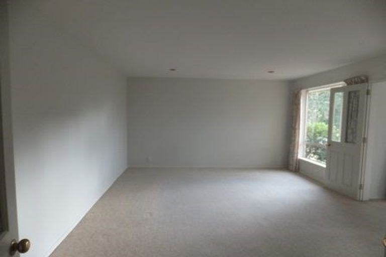 Photo of property in 2/76 Ravensdale Rise, Westmorland, Christchurch, 8025