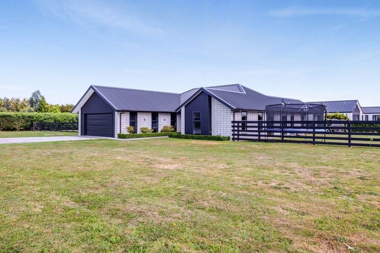 Photo of property in 405 Ketemarae Road, Normanby, Hawera, 4675