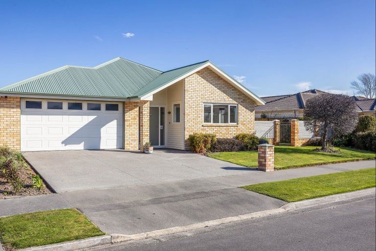 Photo of property in 9 Country Palms Drive, Halswell, Christchurch, 8025