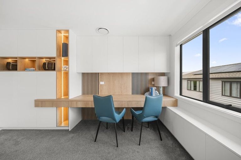 Photo of property in 1 Luff Place, Long Bay, Auckland, 0630