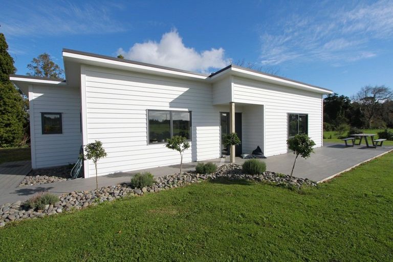 Photo of property in 173 Kairau Road, Brixton, New Plymouth, 4373