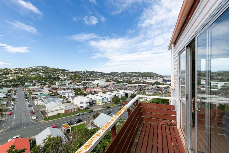 Photo of property in 2/46 Maupuia Road, Miramar, Wellington, 6022