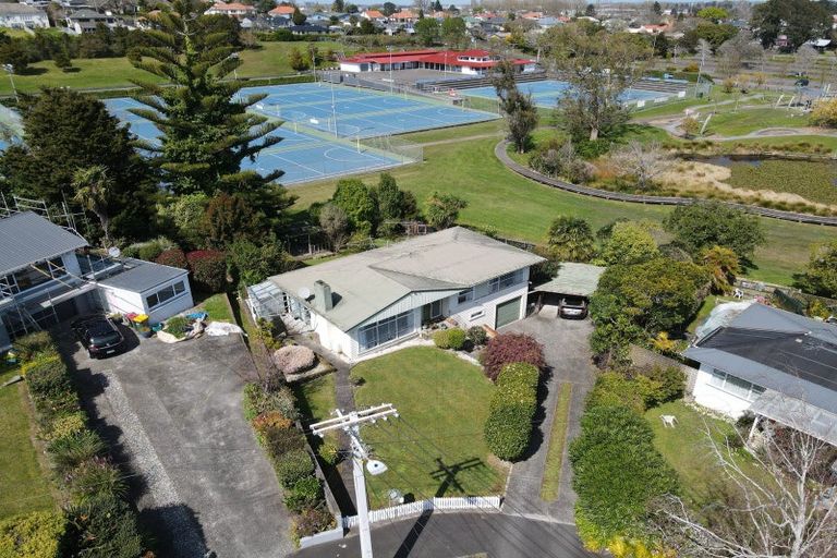 Photo of property in 1 Kingsway Crescent, Forest Lake, Hamilton, 3200