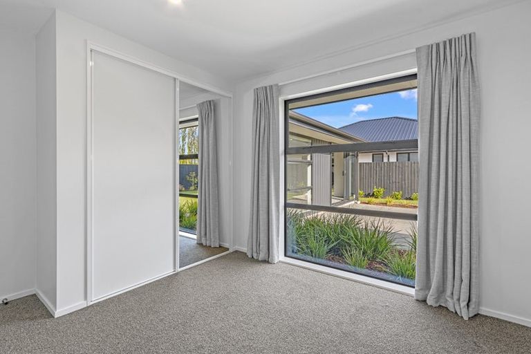 Photo of property in 17 Mcquillan Avenue, Woodend, 7610