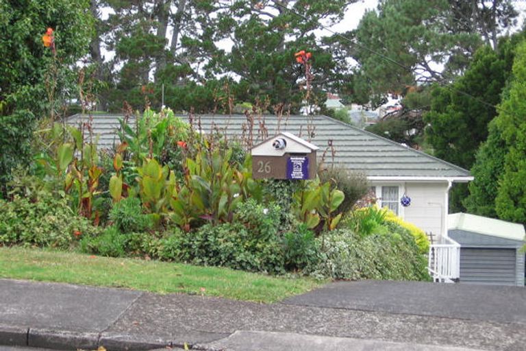 Photo of property in 26 Crystal Avenue, Glendene, Auckland, 0602