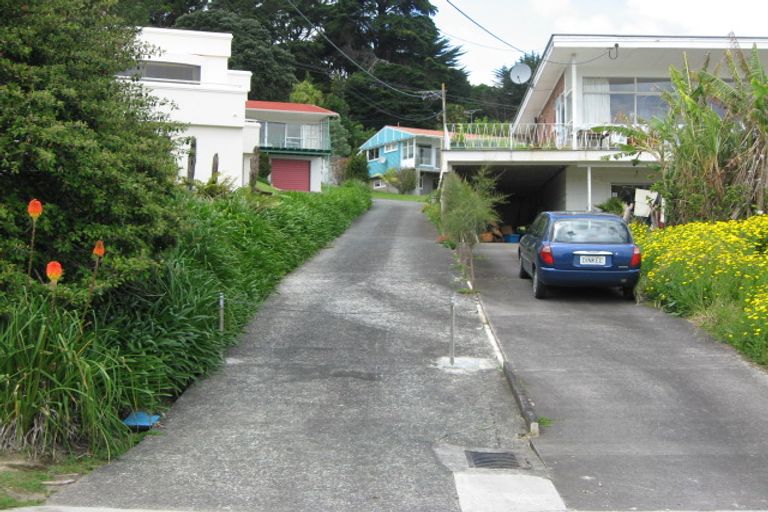 Photo of property in 51a De Luen Avenue, Tindalls Beach, Whangaparaoa, 0930
