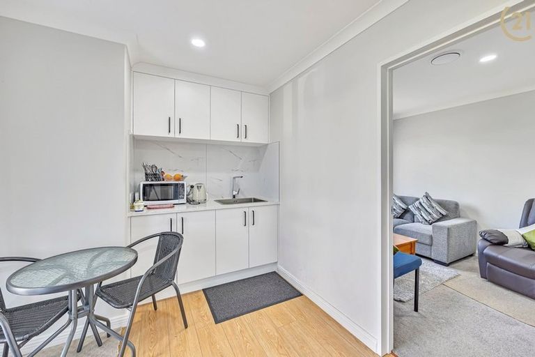 Photo of property in 17 Hard Beech Street, Takanini, 2110