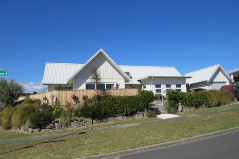 Photo of property in 1 Brompton Close, Richmond Heights, Taupo, 3330