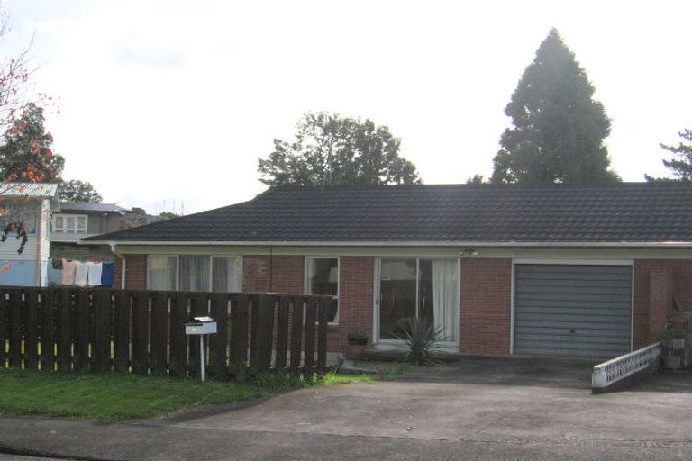 Photo of property in 34 Noall Street, Te Atatu Peninsula, Auckland, 0610