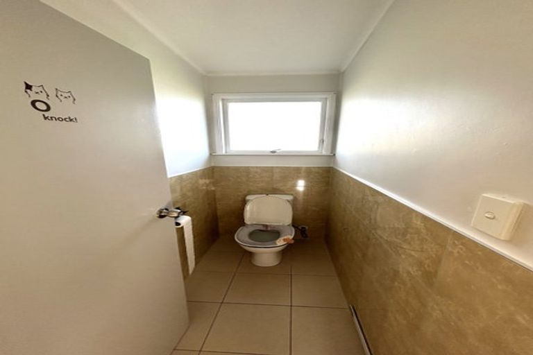 Photo of property in 30c Pinedale Place, Henderson, Auckland, 0610