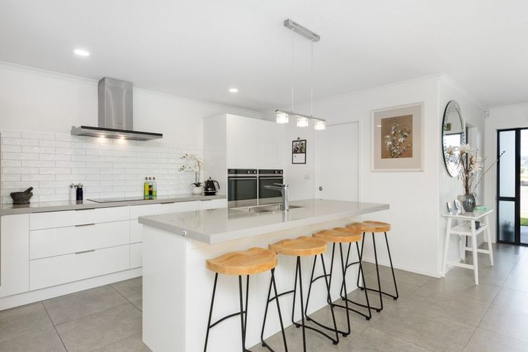 Photo of property in 123 Palm Springs Boulevard, Papamoa Beach, Papamoa, 3118