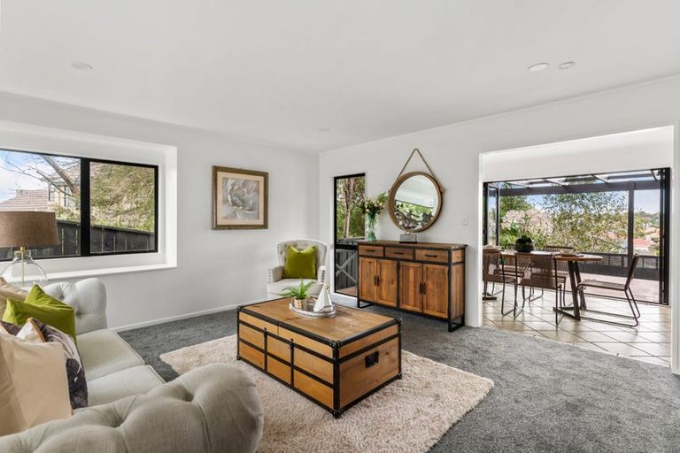 Photo of property in 1/62 Simmental Crescent, Somerville, Auckland, 2014