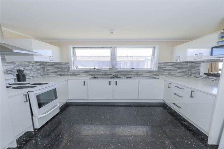 Photo of property in 8 Hall Street, Huntly, 3700