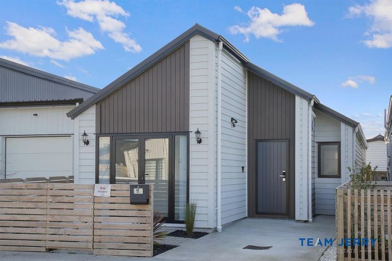 Photo of property in 11 Te Rauroha Street, Papakura, 2110