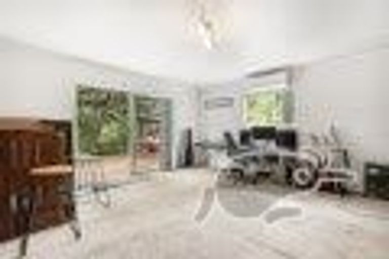 Photo of property in 2 Miro Street, New Lynn, Auckland, 0600