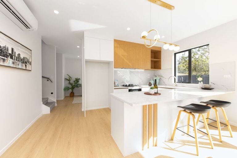 Photo of property in 3a Pendlebury Street, Green Bay, Auckland, 0604