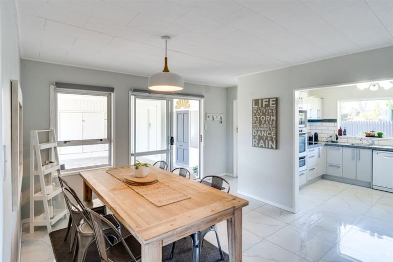 Photo of property in 62 Rogers Road, Bay View, Napier, 4104