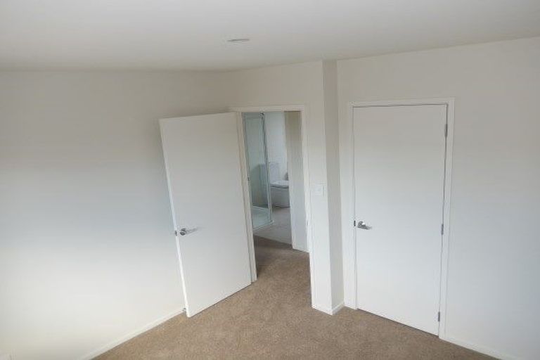 Photo of property in 10 Echelon Drive, Wigram, Christchurch, 8042