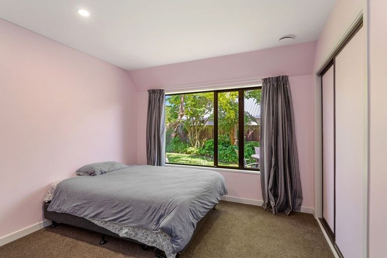 Photo of property in 31 O'connor Place, Burnside, Christchurch, 8053