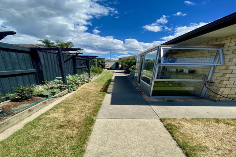 Photo of property in 77 Doncaster Drive, Papamoa Beach, Papamoa, 3118