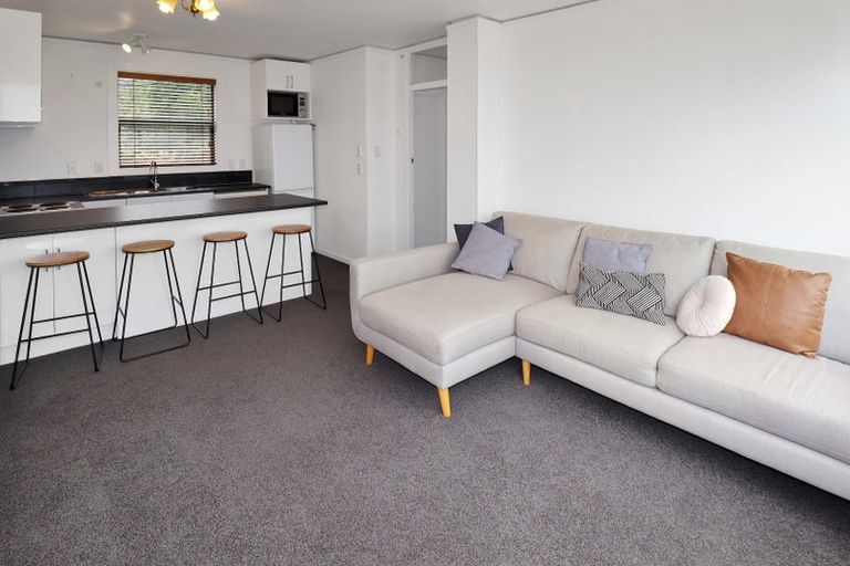 Photo of property in 6/2 Oriental Terrace, Mount Victoria, Wellington, 6011