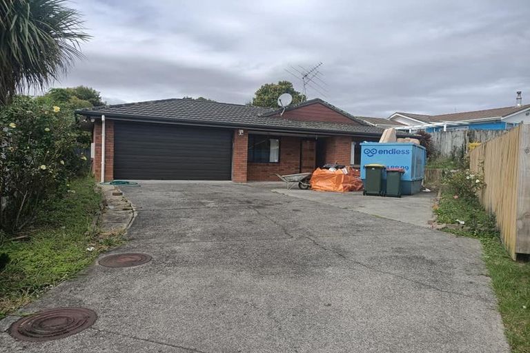 Photo of property in 10 Matilda Place, Weymouth, Auckland, 2103
