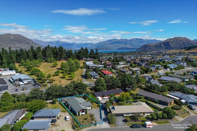Photo of property in 27 Achilles Place, Wanaka, 9305