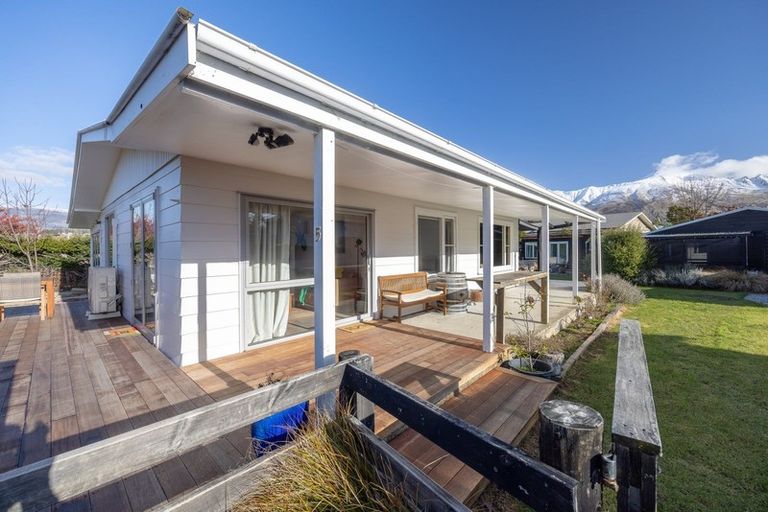 Photo of property in 5 Rata Street, Wanaka, 9305