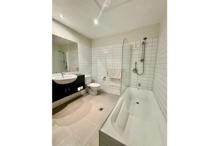 Photo of property in Kate Sheppard Apartments, 7e/42 Molesworth Street, Thorndon, Wellington, 6011