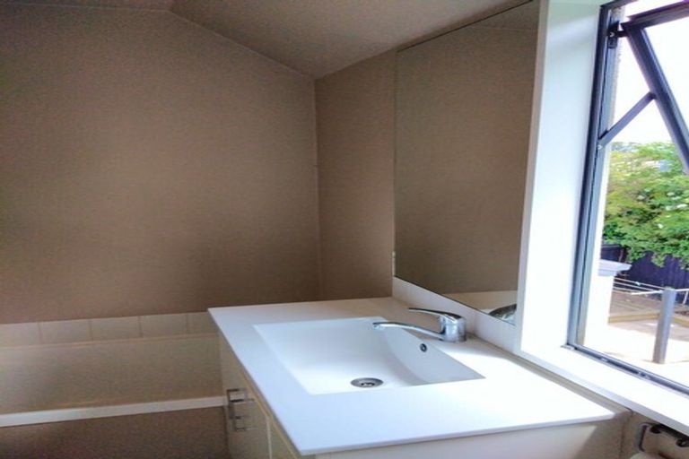 Photo of property in 2/44 London Street, Richmond, Christchurch, 8013