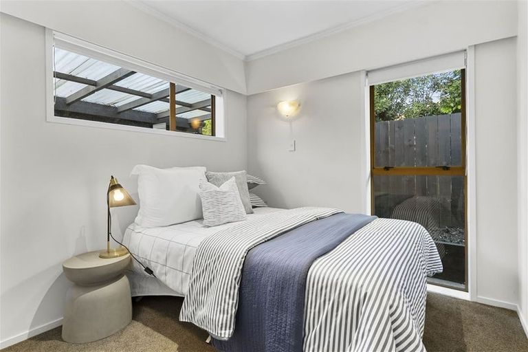 Photo of property in 68 Roberts Road, Glenfield, Auckland, 0629