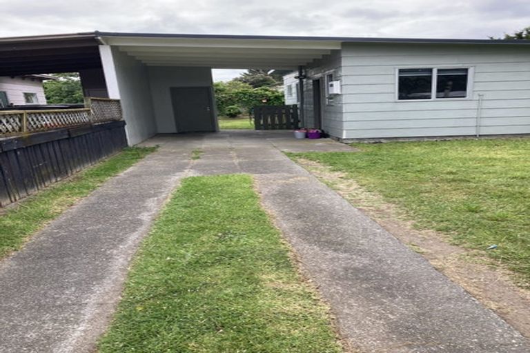 Photo of property in 81 Arawhata Road, Paraparaumu, 5032