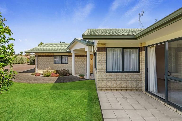 Photo of property in 19 Emmerdale Avenue, Papakura, 2110