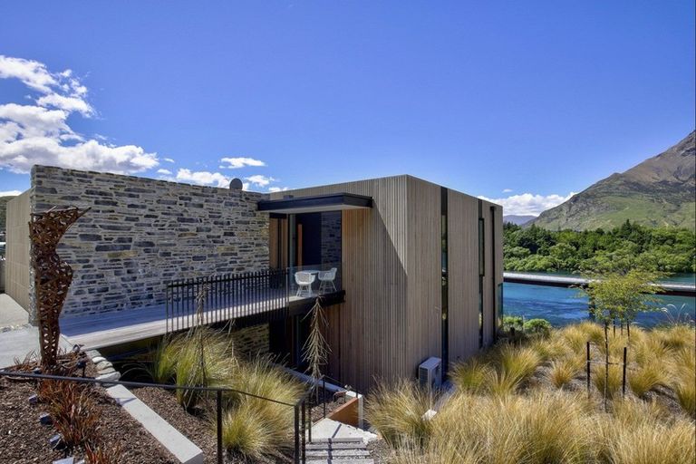 Photo of property in 13 Old Homestead Place, Kawarau Falls, Queenstown, 9300