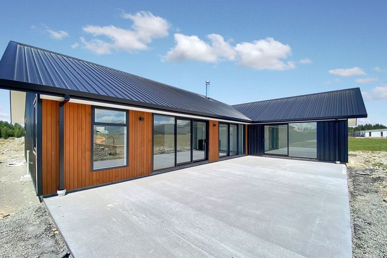 Photo of property in 1 Hydro Avenue, Twizel, 7901