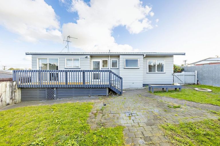 Photo of property in 2/44 Orion Street, Papakura, 2110