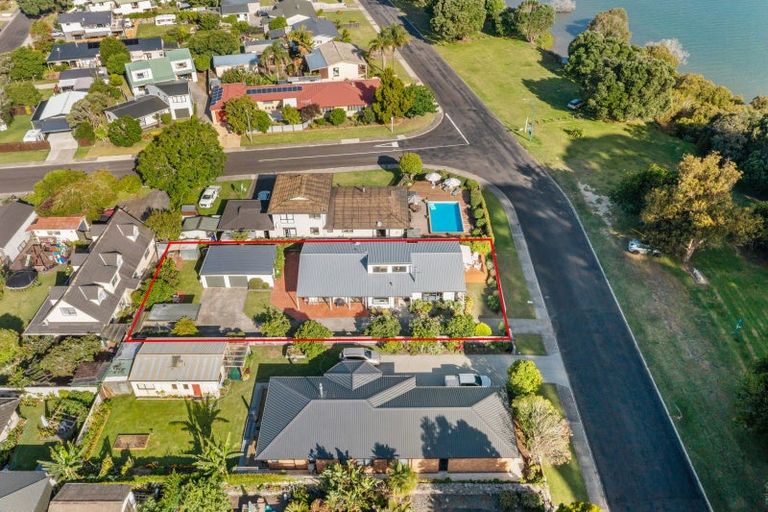 Photo of property in 83 Robinson Road, Whitianga, 3510