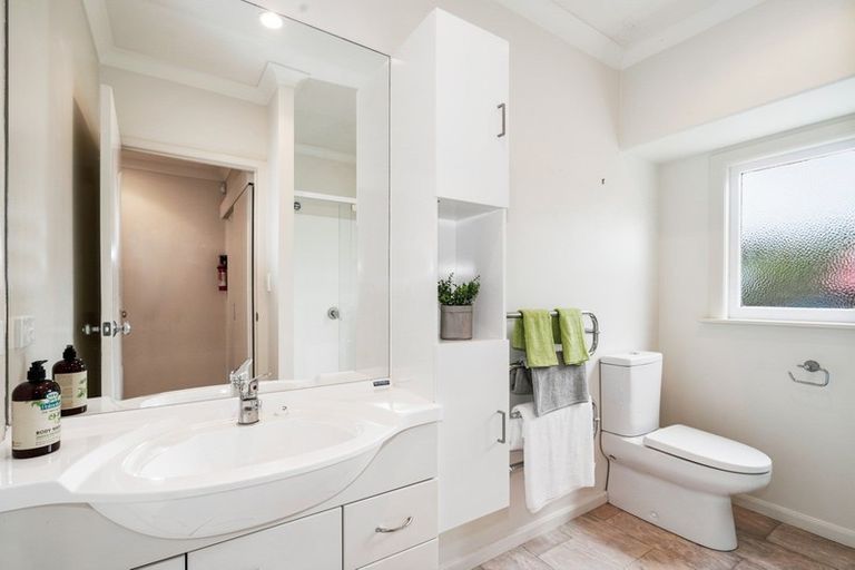 Photo of property in 86 Western Hills Drive, Kensington, Whangarei, 0112