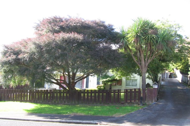Photo of property in 2/8 Rochas Place, Clover Park, Auckland, 2019