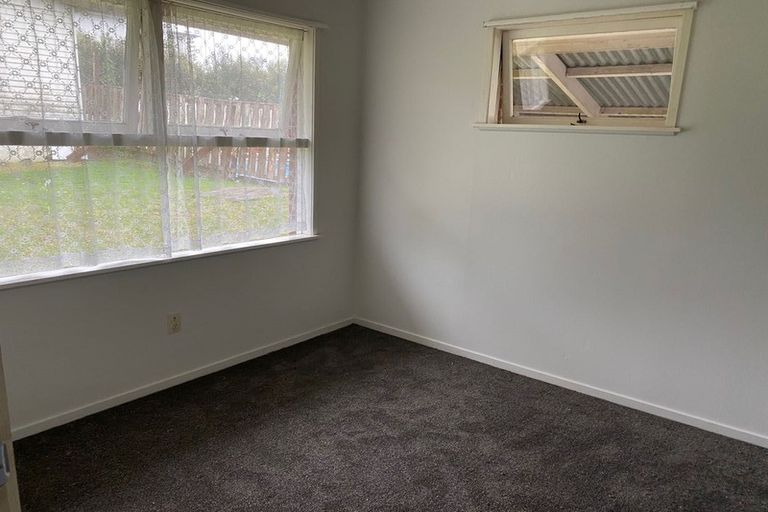 Photo of property in 23 Edgeworth Road, Glenfield, Auckland, 0629