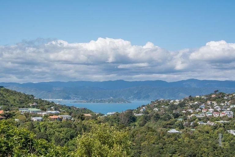 Photo of property in 1 Clementine Way, Crofton Downs, Wellington, 6035