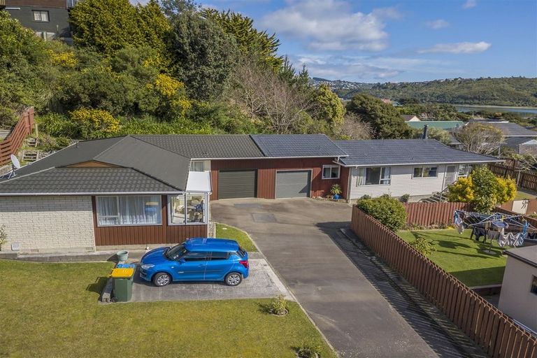 Photo of property in 6b Yarrow Place, Papakowhai, Porirua, 5024