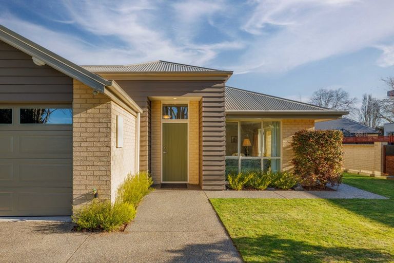Photo of property in 15 Woodbridge Road, Cashmere, Christchurch, 8022