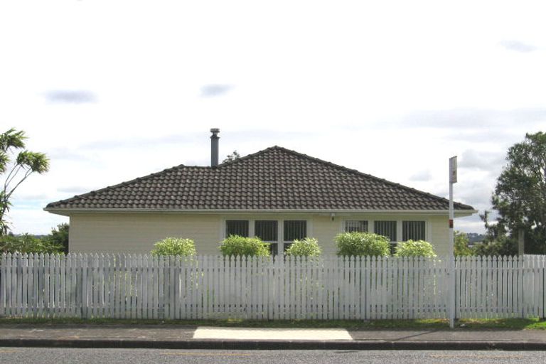 Photo of property in 158 Edmonton Road, Te Atatu South, Auckland, 0610