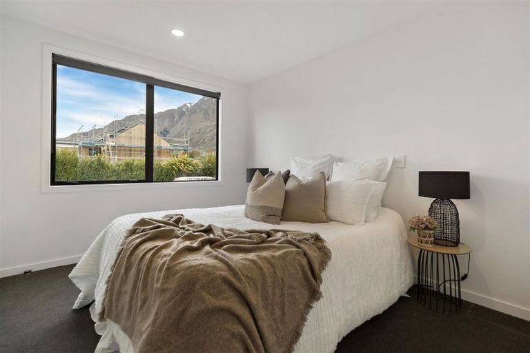 Photo of property in 20 Jacks Point Rise, Jacks Point, Queenstown, 9371