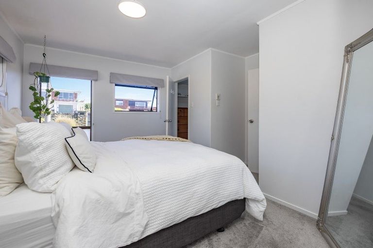 Photo of property in 219 Royal Road, Massey, Auckland, 0614