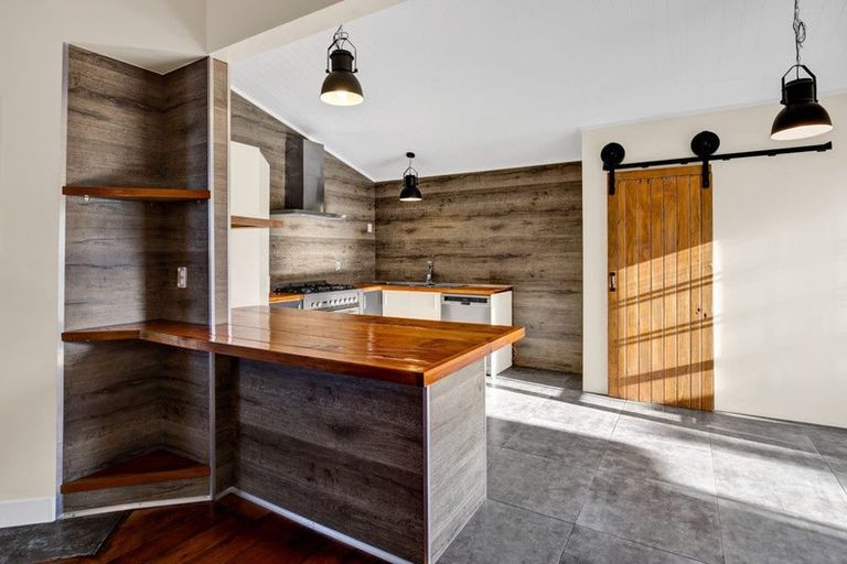 Photo of property in 120 Manawapou Road, Hawera, 4610