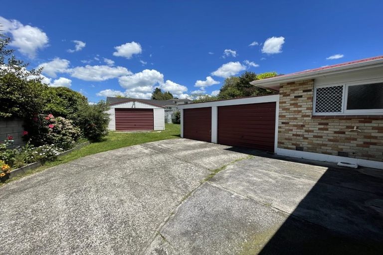 Photo of property in 14 Hillcrest Avenue, Hillcrest, Rotorua, 3015