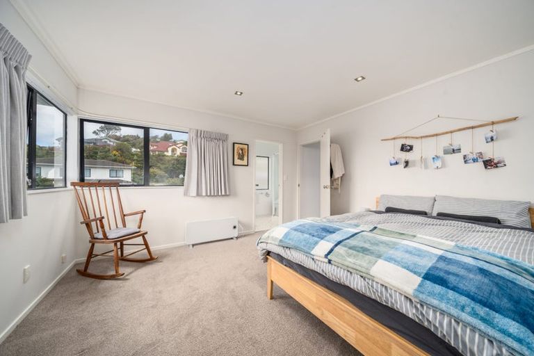 Photo of property in 8 Furlong Crescent, Churton Park, Wellington, 6037